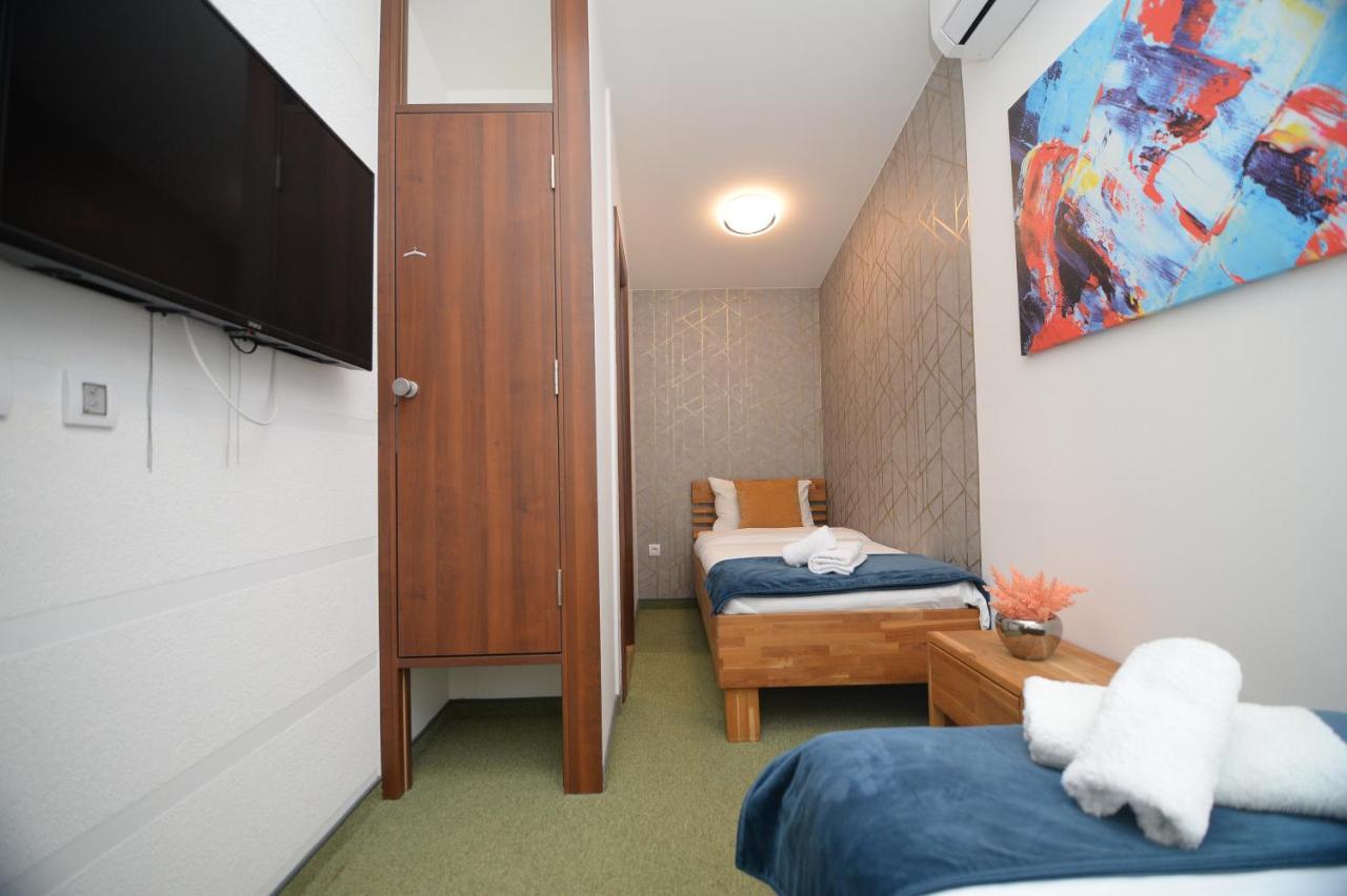 Apartmani Carolija Lucani Exterior foto